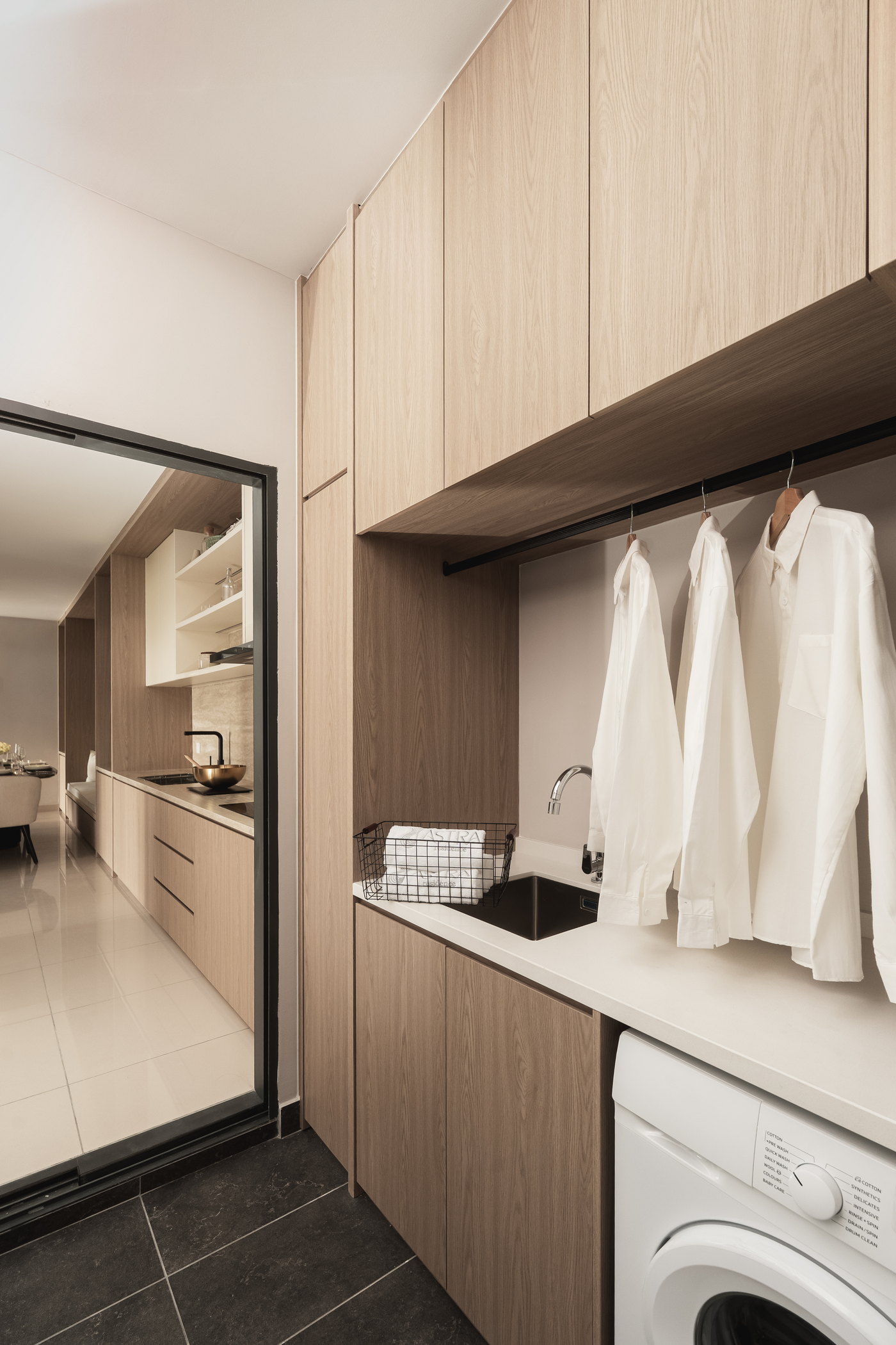 Type F utility area with hanging rail and washer